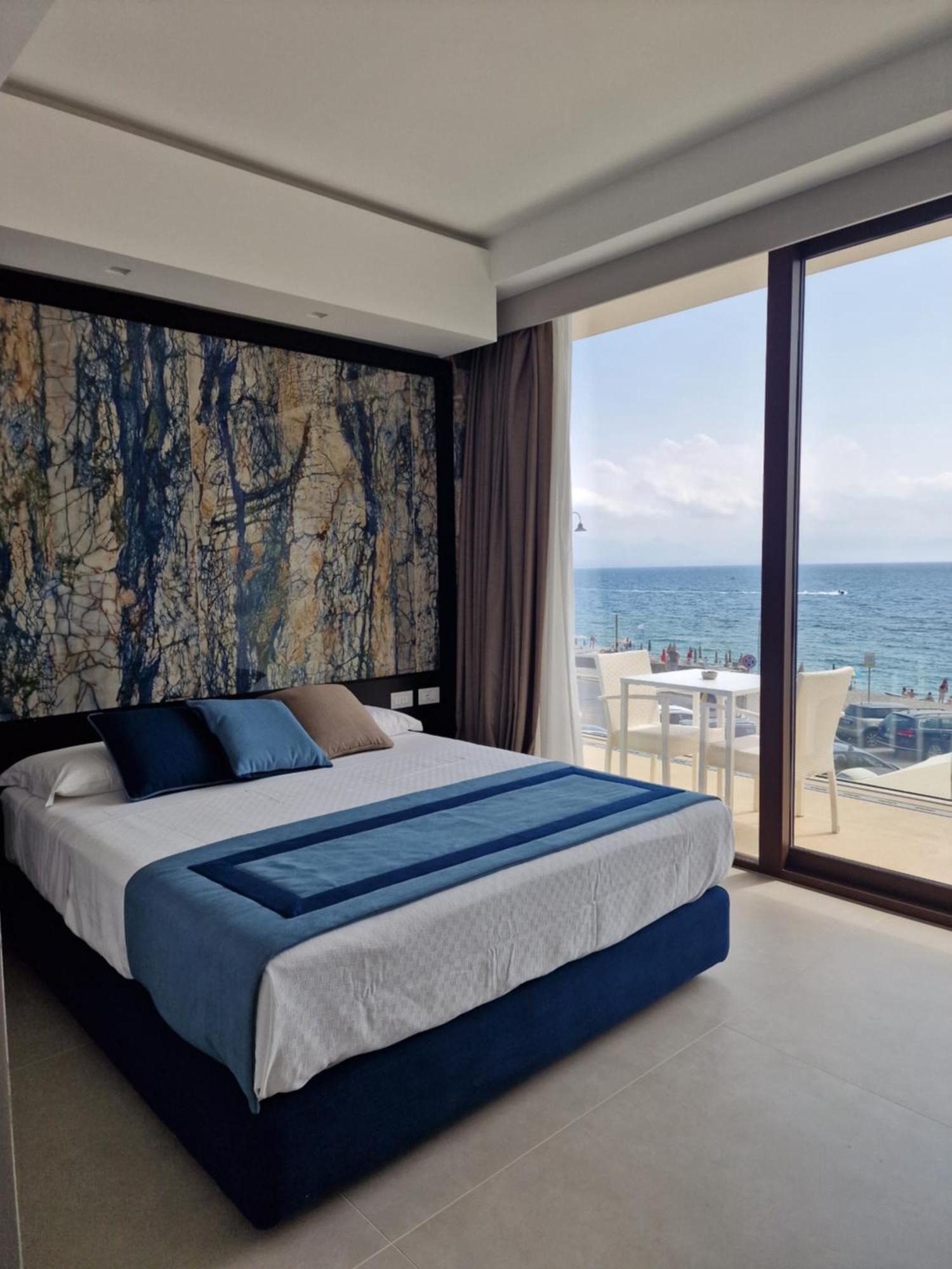 Ngonia Bay Boutique Hotel Milazzo Kültér fotó