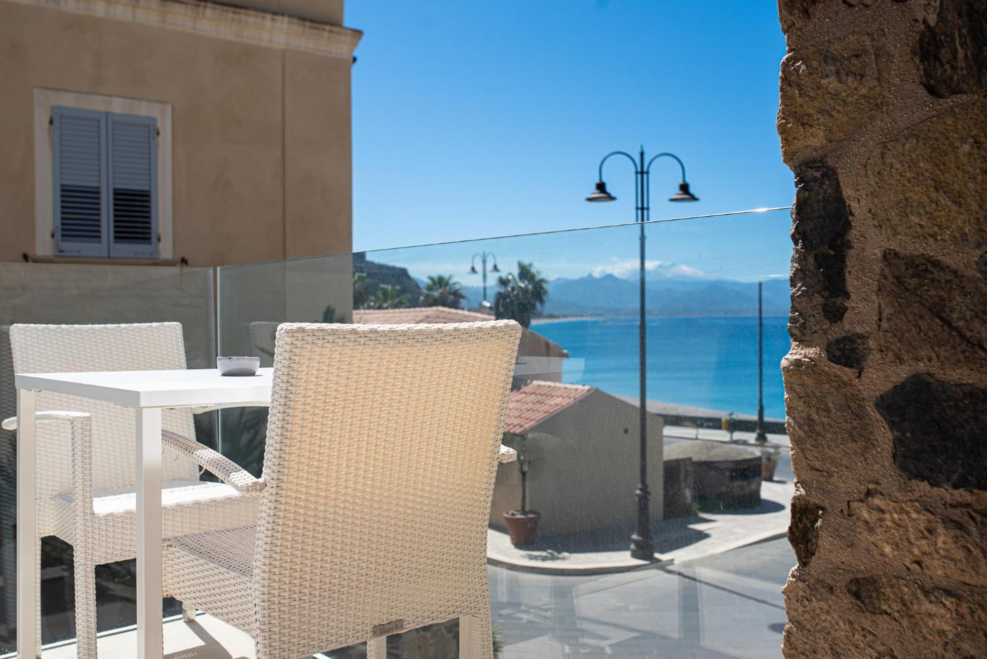 Ngonia Bay Boutique Hotel Milazzo Kültér fotó