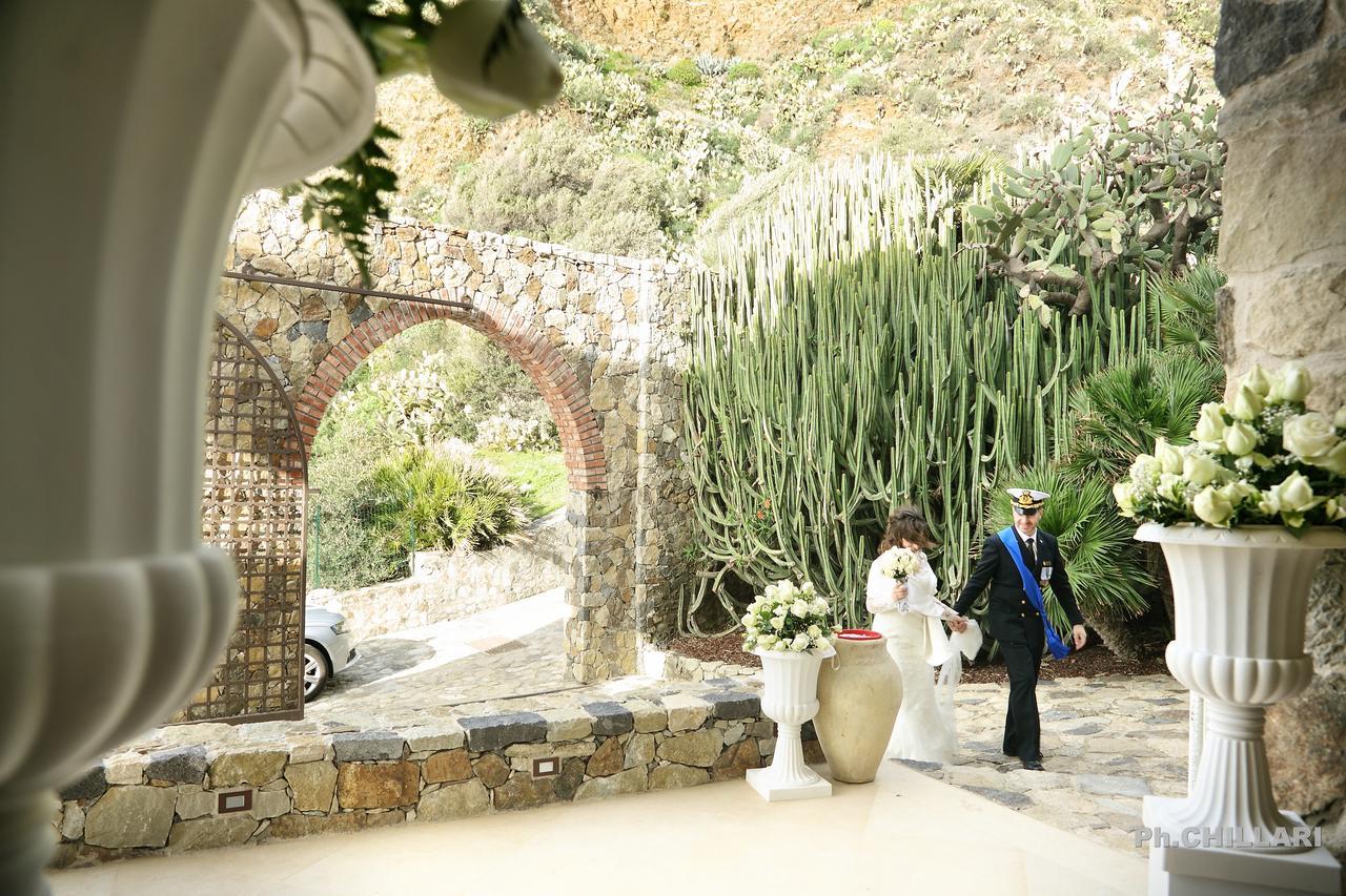 Ngonia Bay Boutique Hotel Milazzo Kültér fotó