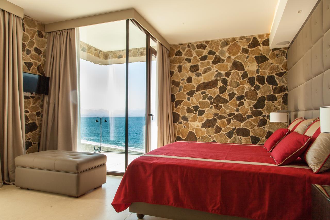 Ngonia Bay Boutique Hotel Milazzo Kültér fotó