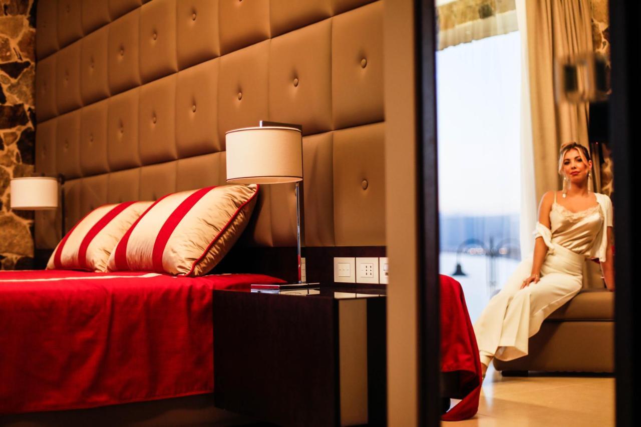 Ngonia Bay Boutique Hotel Milazzo Kültér fotó